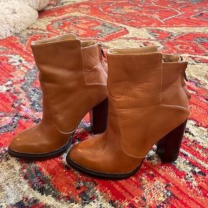 Chinese Laundry Gladly Boots size 6.5